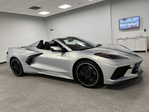 Used 2024 Chevrolet Corvette Stingray Convertible w/ 1LT image 18