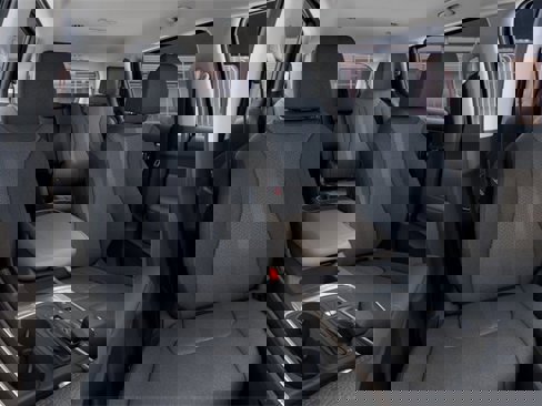 New 2026 Kia Carnival LX image 15