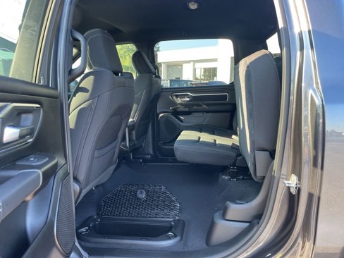 New 2026 RAM 1500 4x4 Crew Cab image 30