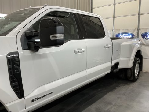Used 2025 Ford F350 Platinum image 5