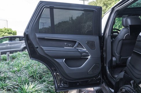 Used 2025 Land Rover Range Rover Long Wheelbase Autobiography image 15