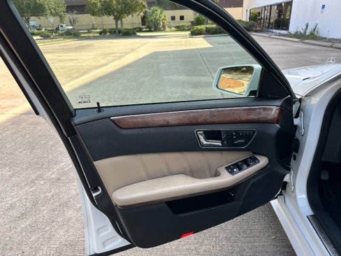 Used 2011 Mercedes-Benz E 550 Sedan image 15