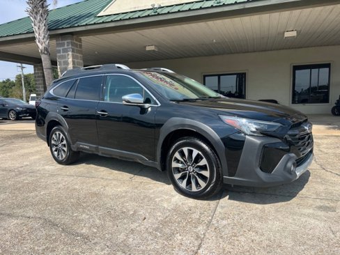 Used 2023 Subaru Outback Touring image 2