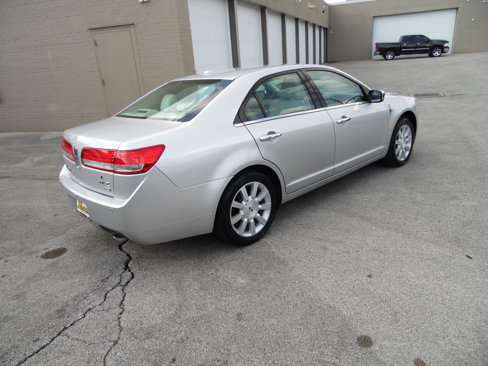 Used 2012 Lincoln MKZ AWD image 3