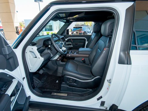 New 2024 Land Rover Defender 90 X-Dynamic SE image 35