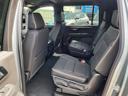 New 2025 Chevrolet Suburban Premier image 14