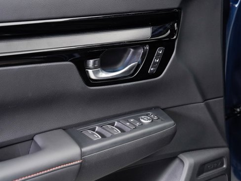 Used 2025 Honda CR-V Sport Touring image 8