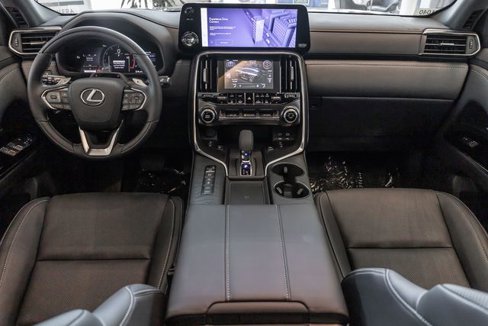 New 2025 Lexus LX 700h Luxury image 5
