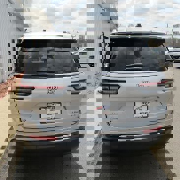 New 2025 Jeep Grand Cherokee L Limited image 4