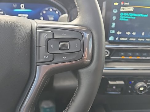 Used 2025 Chevrolet Silverado 1500 ZR2 w/ Technology Package image 19