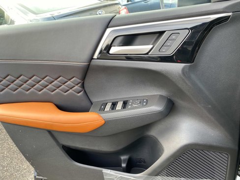 New 2025 Mitsubishi Outlander 4WD Plug-In Hybrid image 19