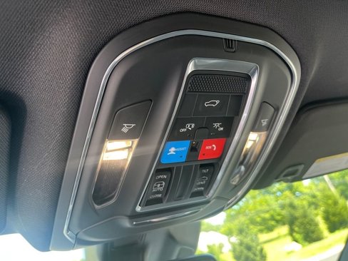 Used 2023 Jeep Grand Cherokee Altitude image 29