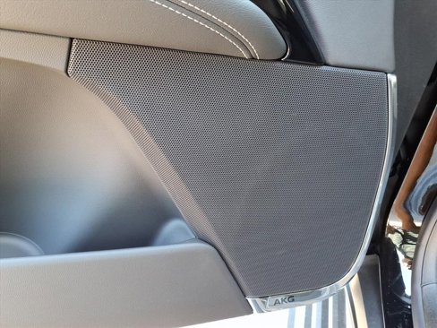 New 2026 Cadillac Escalade Luxury w/ LPO, Floor Liner Package image 12