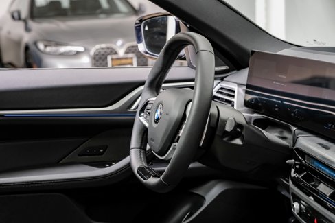 Used 2025 BMW 430i xDrive w/ Premium Package image 18