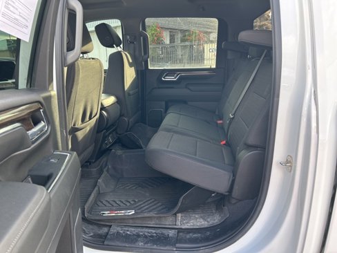 Used 2024 Chevrolet Silverado 2500 LT image 6