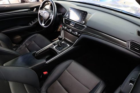Used 2018 Honda Accord Sport image 18