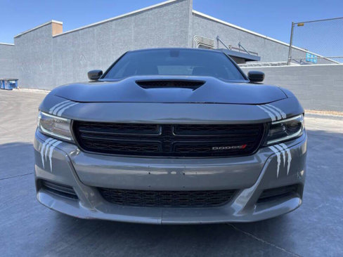 Used 2019 Dodge Charger SXT image 2