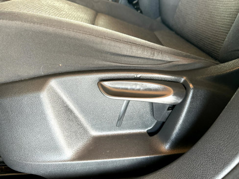 Used 2017 Volkswagen Tiguan S image 35
