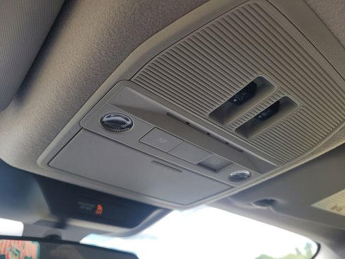 New 2025 Nissan Kicks SV w/ SV Premium Package image 28