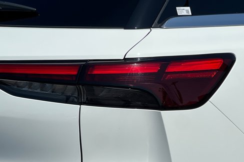 Certified 2024 INFINITI QX60 Pure image 52