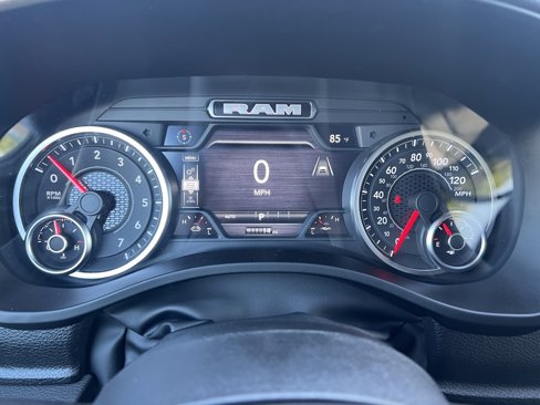 New 2026 RAM 1500 4x4 Crew Cab image 33