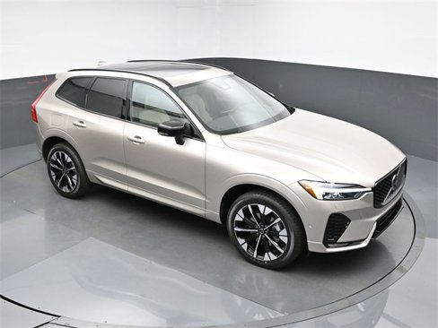 New 2026 Volvo XC60 B5 Plus w/ Protection Package Premier image 45