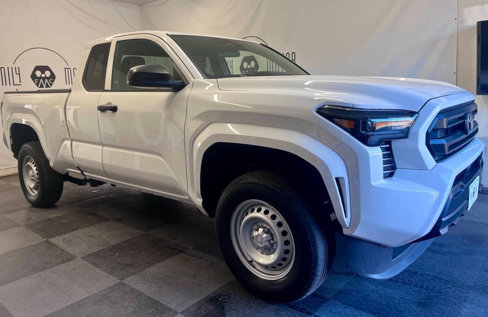Used 2024 Toyota Tacoma SR image 2