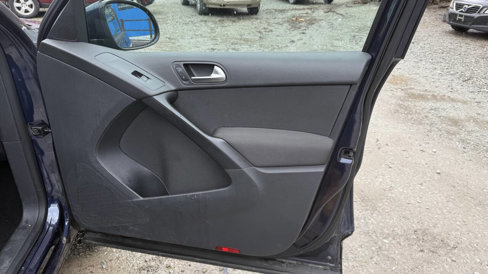 Used 2013 Volkswagen Tiguan S image 16