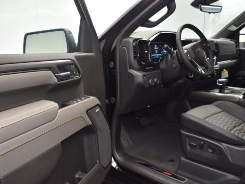 New 2026 Chevrolet Silverado 1500 ZR2 image 11