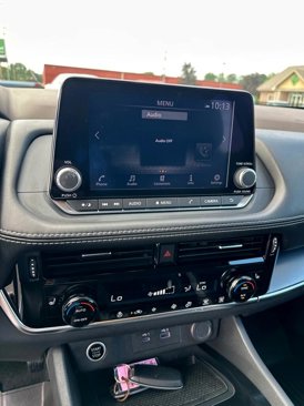 Used 2023 Nissan Rogue SV image 16