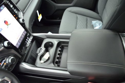 New 2026 RAM 1500 4x4 Crew Cab image 22