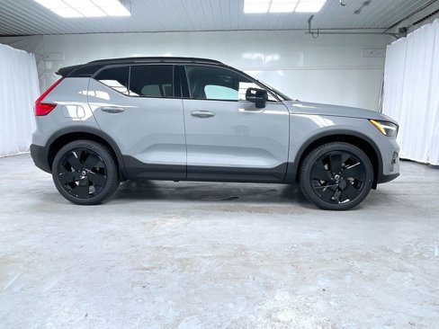 New 2026 Volvo XC40 B5 Ultra w/ Protection Package Premier image 24