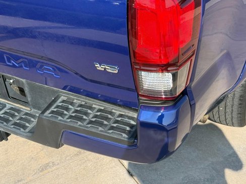 Certified 2022 Toyota Tacoma SR5 image 6