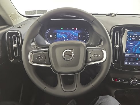 New 2026 Volvo XC40 B5 Core w/ Climate Package image 9