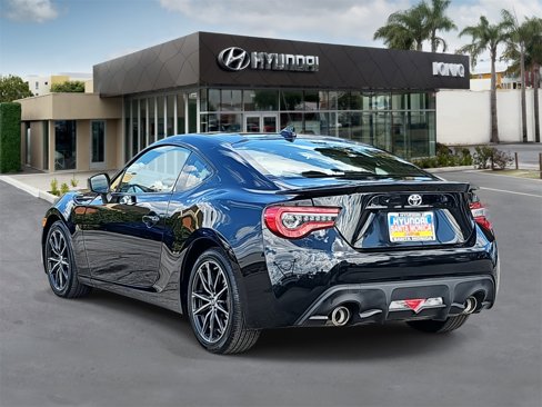 Used 2017 Toyota 86 image 5