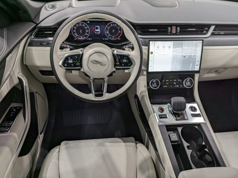 Used 2025 Jaguar F-PACE R-Dynamic S image 11