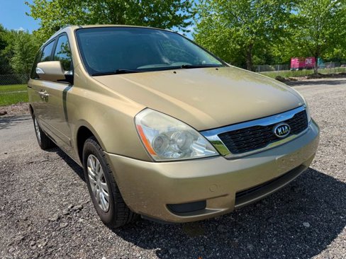 Used 2011 Kia Sedona LX image 6