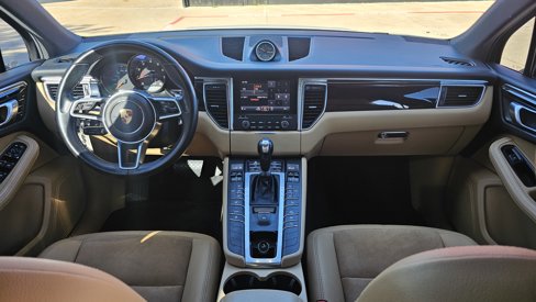 Used 2018 Porsche Macan image 25