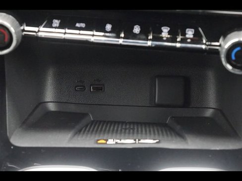 New 2026 Chevrolet Traverse LT image 13