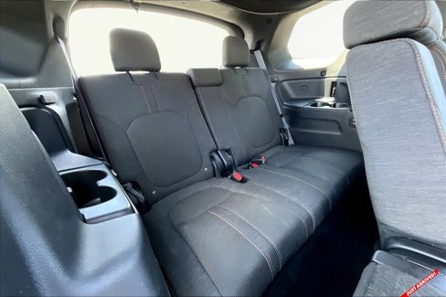 Used 2025 Honda Pilot Sport image 18