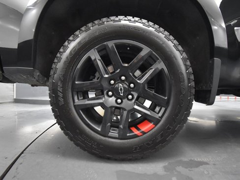 Used 2025 Chevrolet Silverado 1500 RST w/ Redline Edition image 17