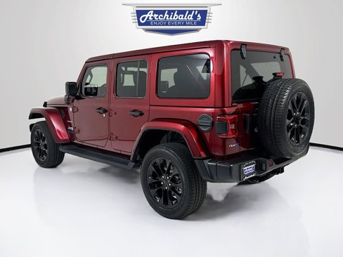 Used 2021 Jeep Wrangler Unlimited Sahara w/ Cold Weather Group image 5