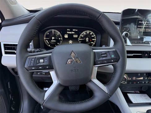 New 2025 Mitsubishi Outlander SEL image 17