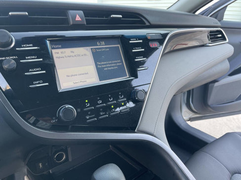 Used 2018 Toyota Camry LE w/ Convenience Package image 40