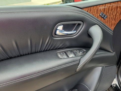 Used 2019 Nissan Armada Platinum w/ Captain's Chairs Package image 13