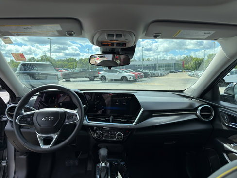 Certified 2025 Chevrolet Trax ACTIV w/ Sunroof Package image 28