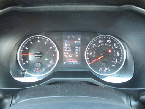 Used 2019 Toyota RAV4 XLE Premium image 28
