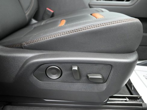 New 2026 GMC Sierra 1500 AT4 w/ Technology Package image 10