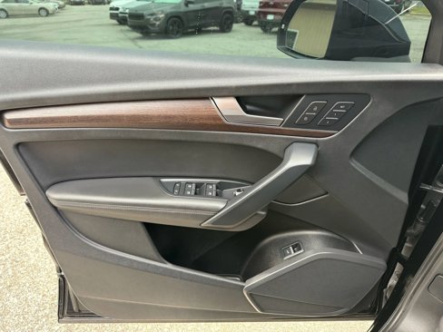 Used 2021 Audi Q5 2.0T Premium Plus w/ Premium Plus Package image 22