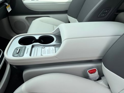 New 2026 Hyundai Ioniq 9 SEL image 11